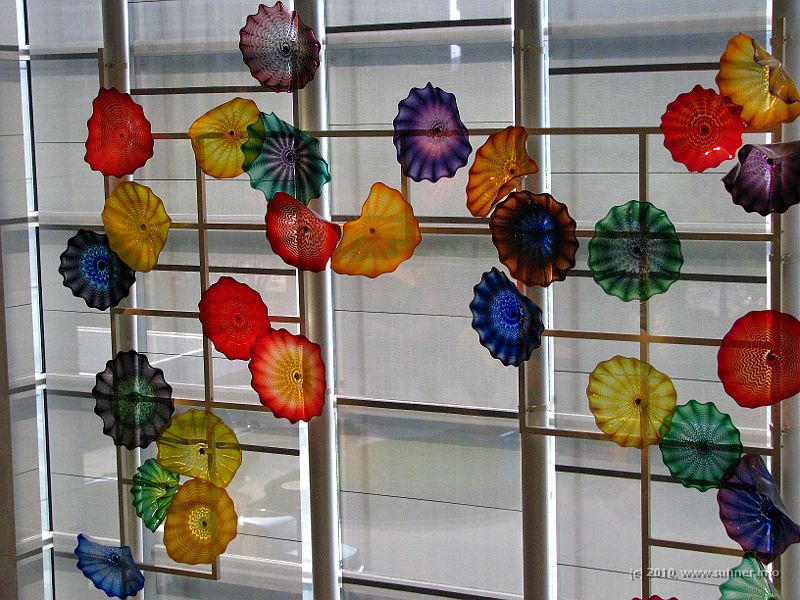 IMG_0322.JPG - Glass art in the Dallas Arts Museum