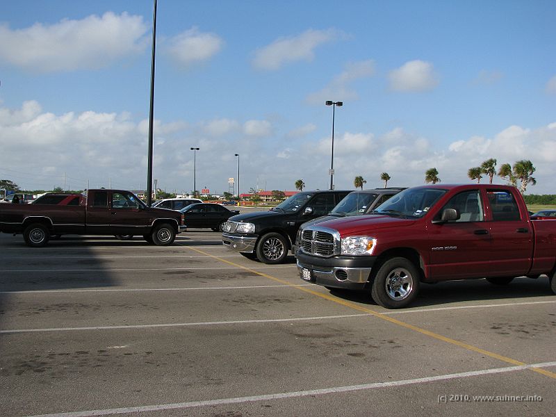 IMG_0683.JPG - ...but people's cars in that area are - booohh!