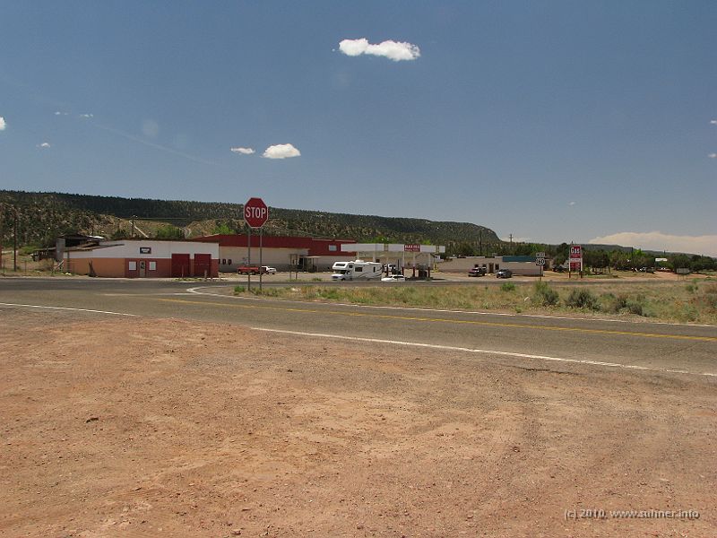 IMG_1488.jpg - Black Mesa "Shopping Center". Wow!