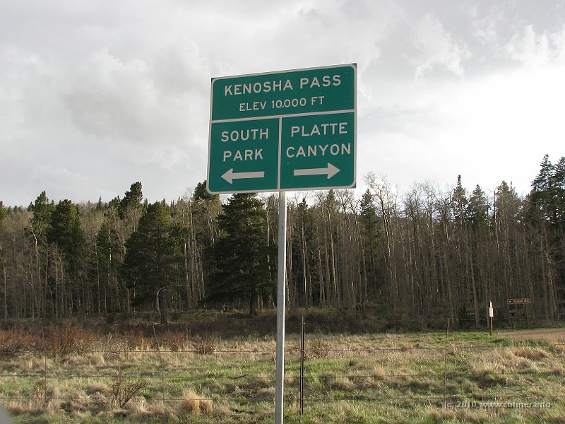 IMG_1202.jpg - Reaching high altitudes without hairpin bends: easy if there's enough space...