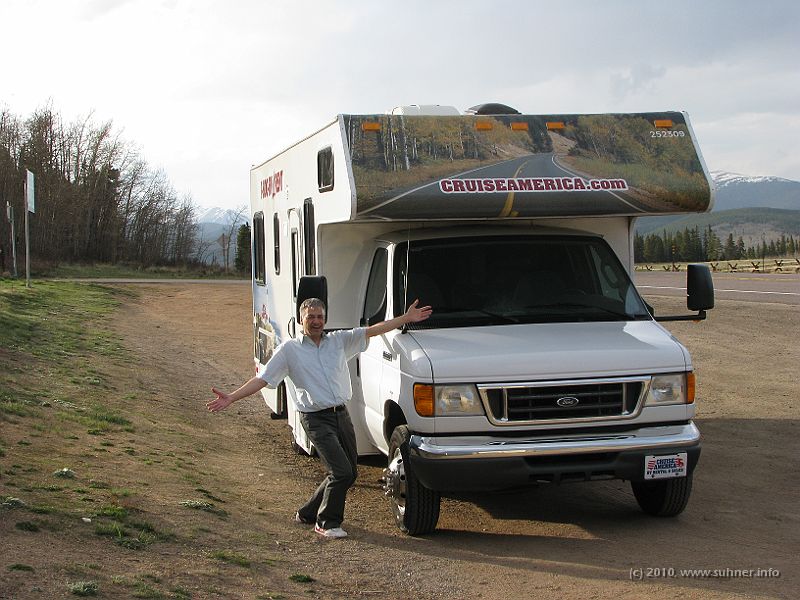 IMG_1208.jpg - The mobile home was definitely spacious enough for one person