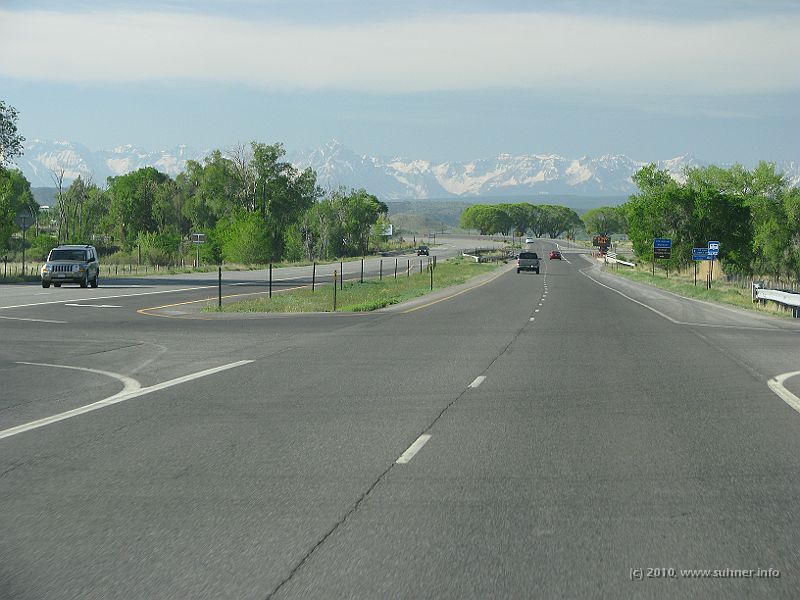 IMG_1299.jpg - Continuing from Montrose towards the next round of even higher mountain shapes